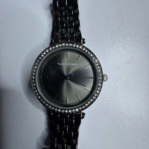 New Vernier Black and Silver Men's Watch